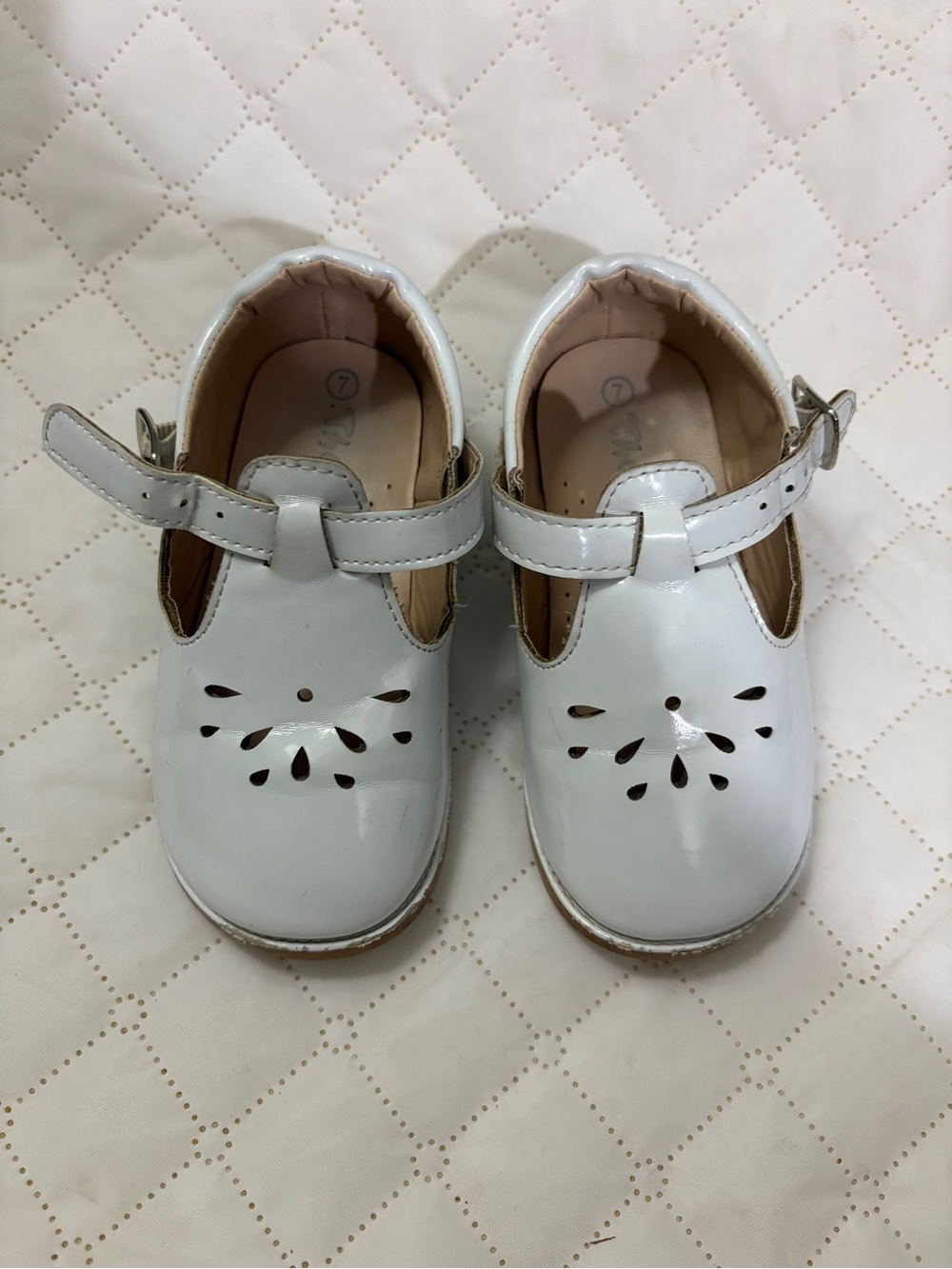 White Patent Mary Jane Shoes for Girls with Cutout Detail